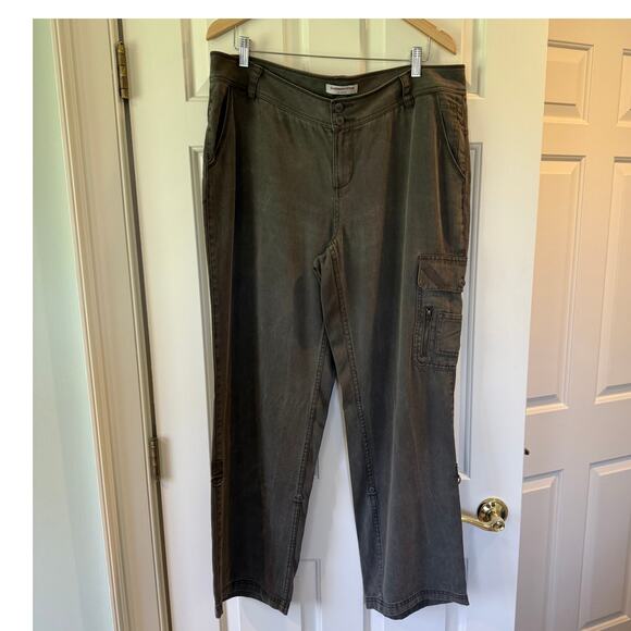 Coldwater Creek River Fit Cargo Pants SZ 16 Roll Tab Leg Granola Girl Work - Picture 1 of 10